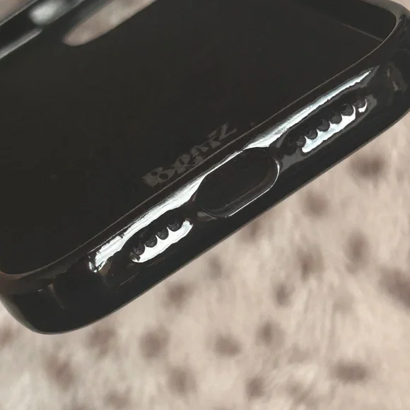 Used iPhone 15 plus urban sophistication BRATZ Jade phone case - Picture 10 of 12